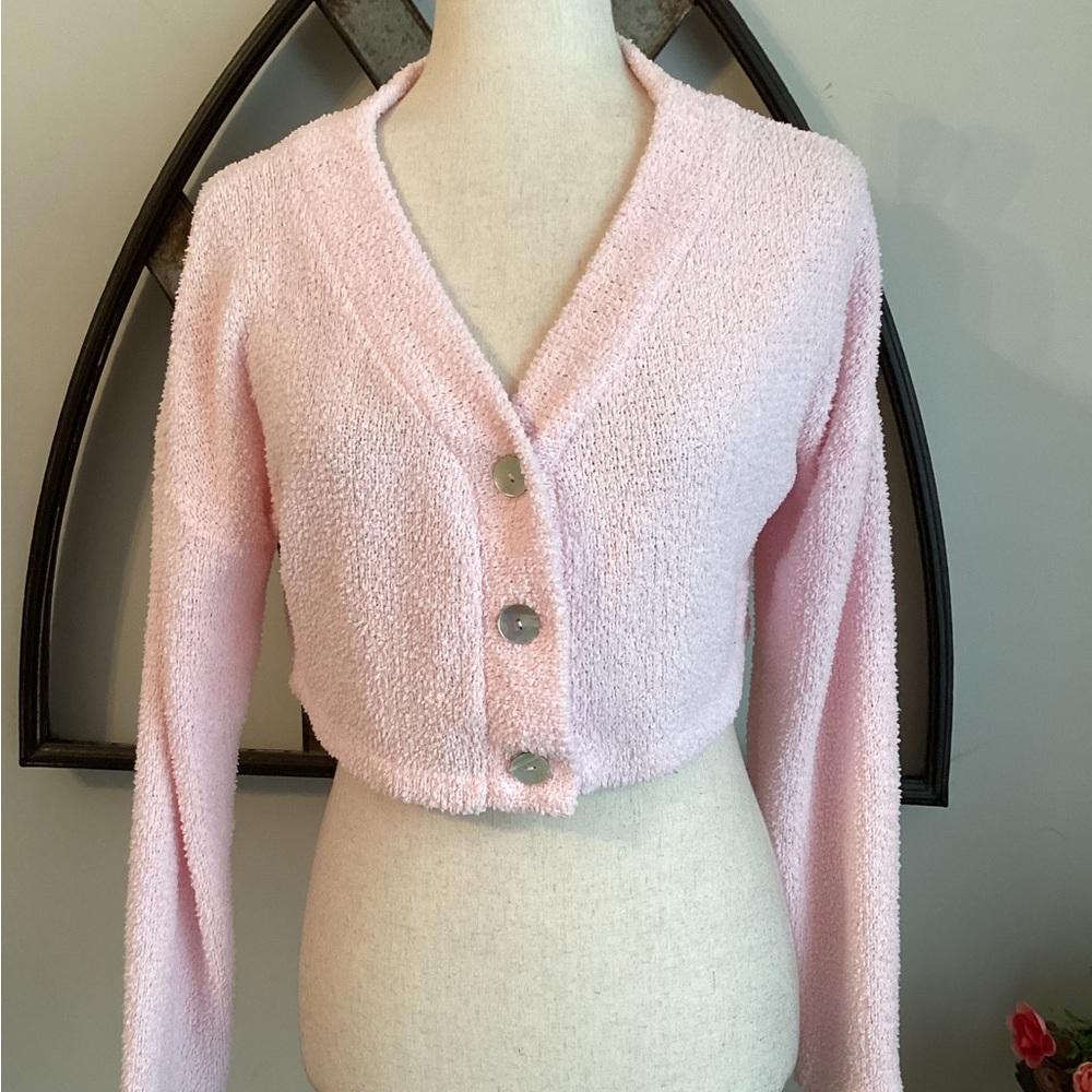 WILD FABLE Soft Cuddly Pink Crop Sweater Cardigan with Shell Buttons